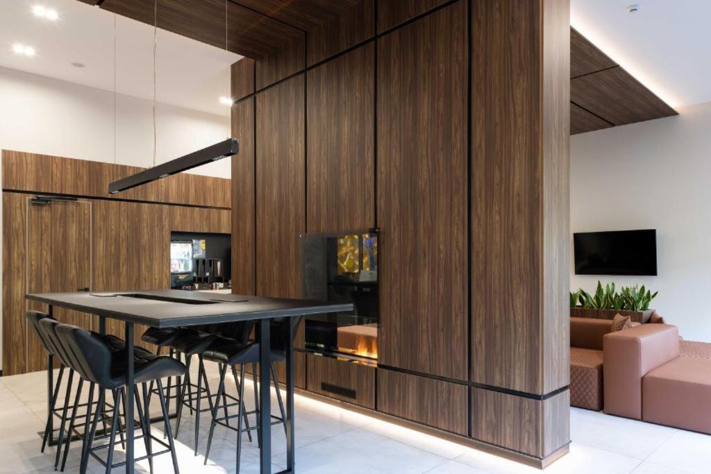 Cube House Apartment Киев Екстериор снимка