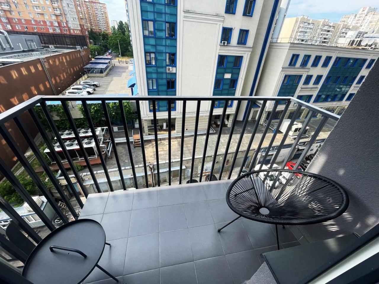 Cube House Apartment Киев Екстериор снимка
